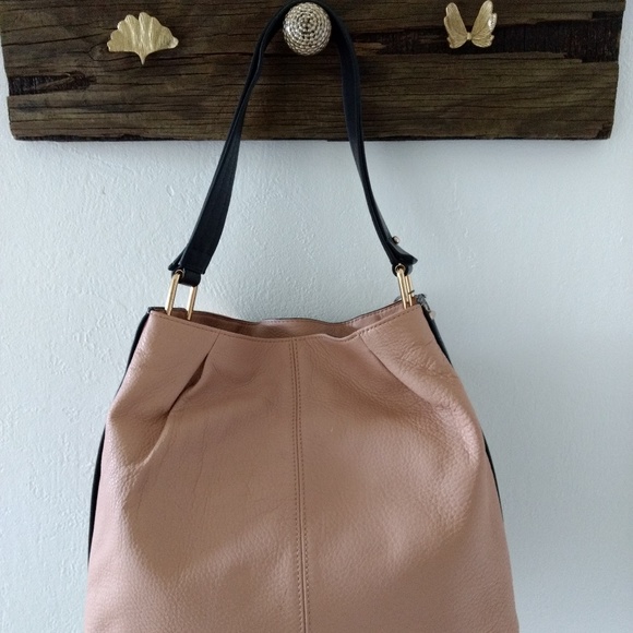 Vince Camuto handbag, black and tan leather bag - Picture 4 of 7